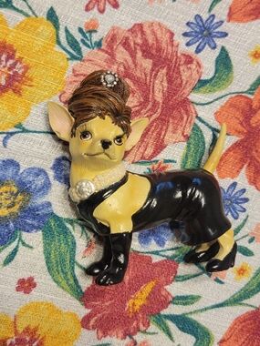 Westland AYE CHIHUAHUA # 13768 Black Dress Dog Figurine RARE HTF EUC